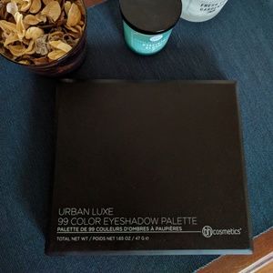BH Cosmetics Urban Luxe 99 Color Eyeshadow Palette